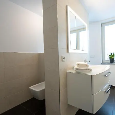 Lejlighed Hochwertiges / 120m² / Dachterrasse / Parking