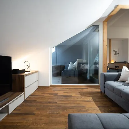 Lejlighed Hochwertiges / 120m² / Dachterrasse / Parking