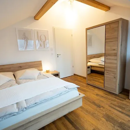 Hochwertiges / 120m² / Dachterrasse / Parking Lejlighed *