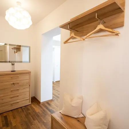 Hochwertiges / 120m² / Dachterrasse / Parking