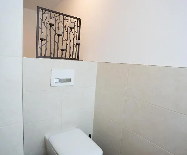 Hochwertiges / 120m² / Dachterrasse / Parking Apartman Drezda