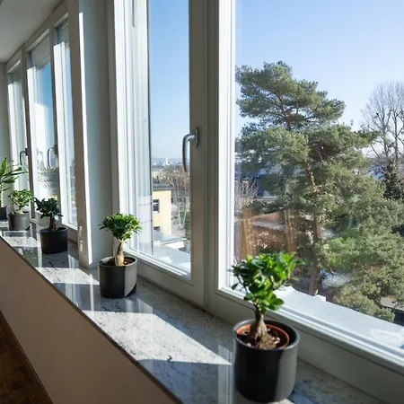 Hochwertiges / 120m² / Dachterrasse / Parking