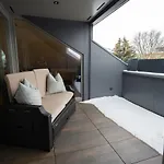 شقة Hochwertiges / 120m² / Dachterrasse / Parking دريسدن