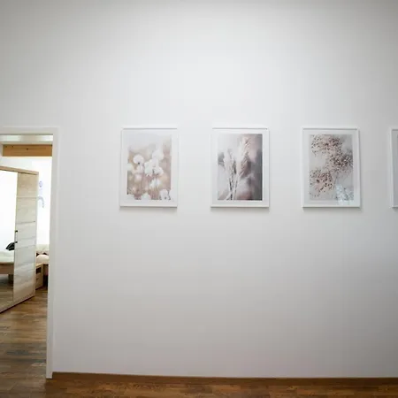 Hochwertiges / 120m² / Dachterrasse / Parking Apartman *