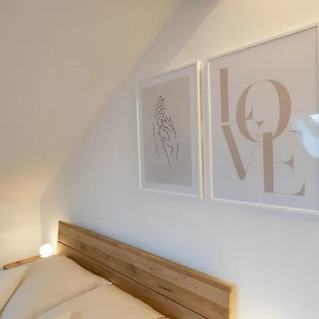 Hochwertiges / 120m² / Dachterrasse / Parking Dresda