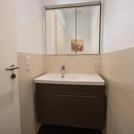 Hochwertiges / 120m² / Dachterrasse / Parking Dresda