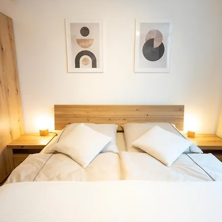Hochwertiges / 120m² / Dachterrasse / Parking Dresda